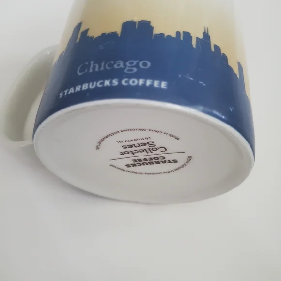 Starbucks Collector Series Chicago Skyline Mug 2009 - Picture 5 of 11